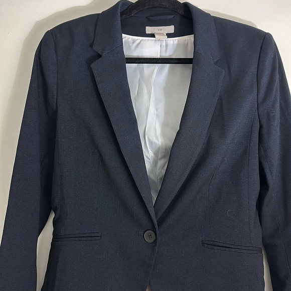 H&M navy blue blazer - Picture 2 of 6